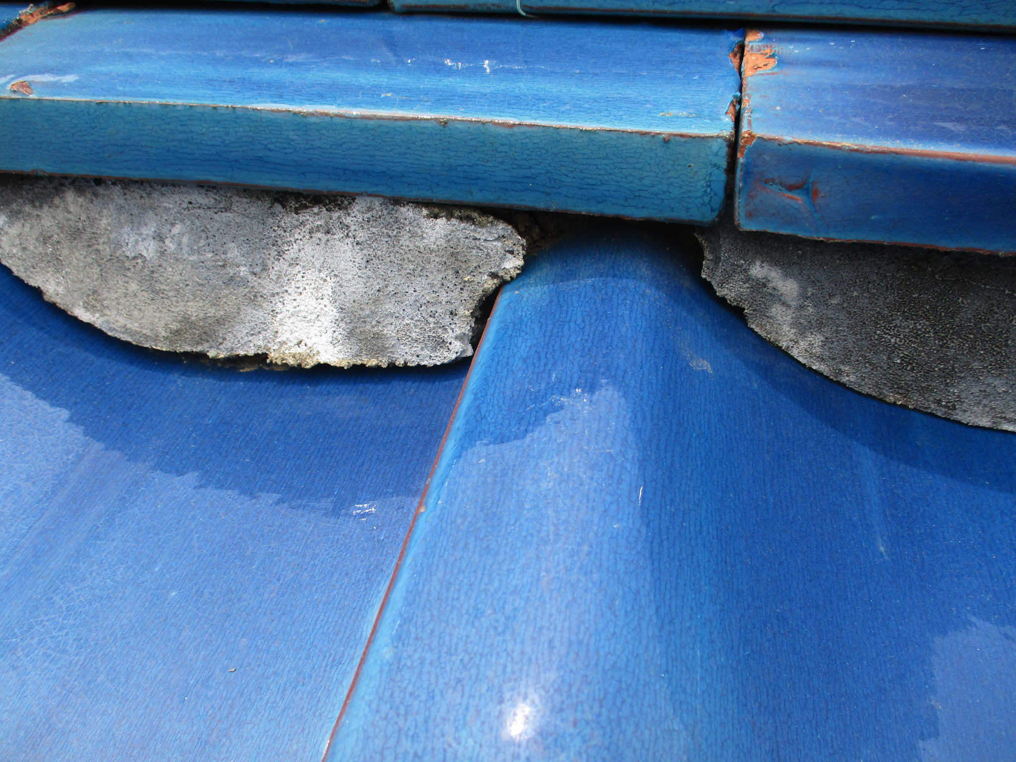 しっくい　瓦　銅線　